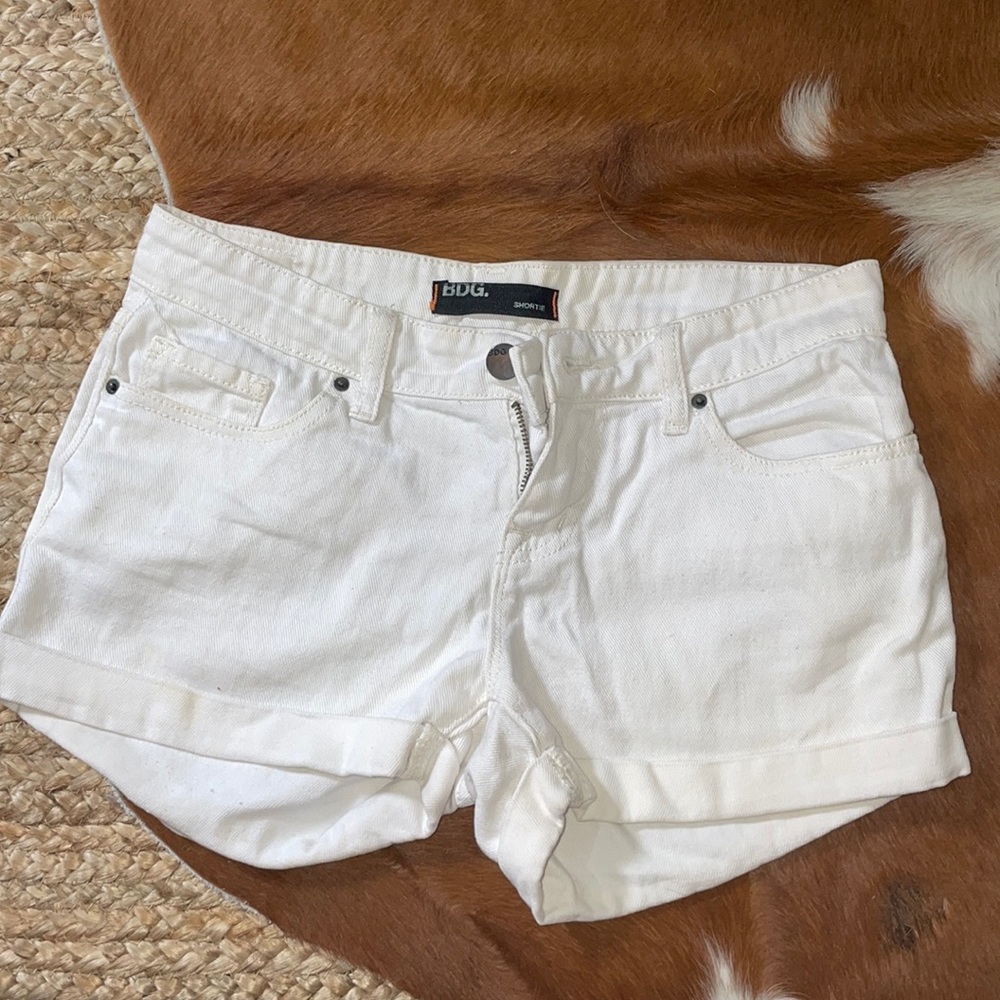 Urban Outfitters BDG White Shorts size 25